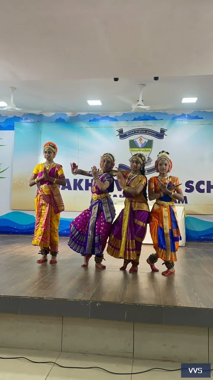 SCHOLAR BADGE CEREMONY-CLASSES-6&7 — Visakha Valley School — photo 7