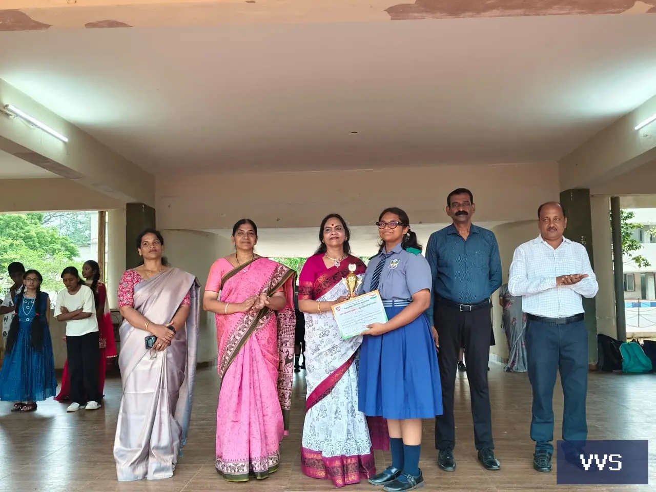 K.Teesha sai of class 11B won First prize in Intermediate Telugu Elocution.