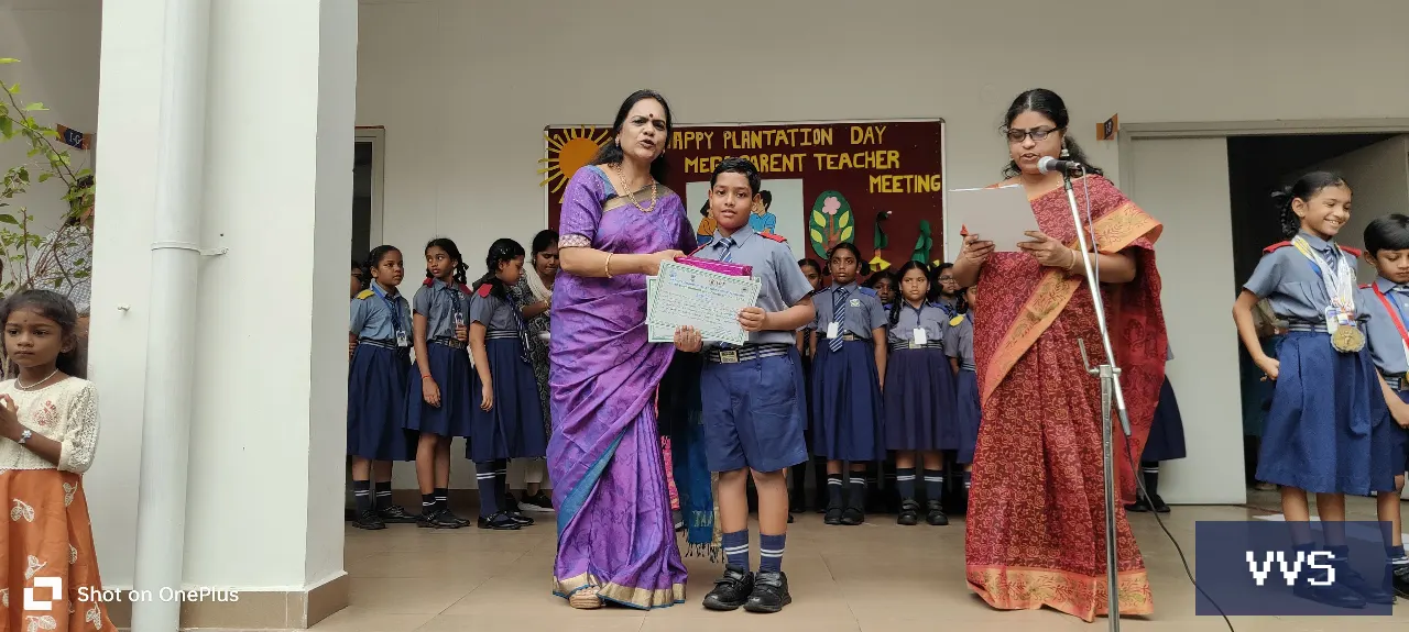 M.ISSAC STEPHAN 4-H 2ND PRIZE,QUIZ COMPETITION & 2ND PRIZE, DRAWING
                  COMPETITION (JUNIORS) WORLD ENVI