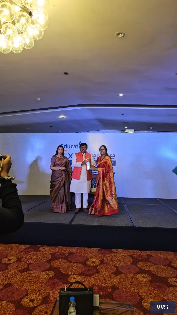 Honored to receive the Education Excellence Award from Dr. Sukanta Majumdar,
                  Hon’ble Minister of Sta