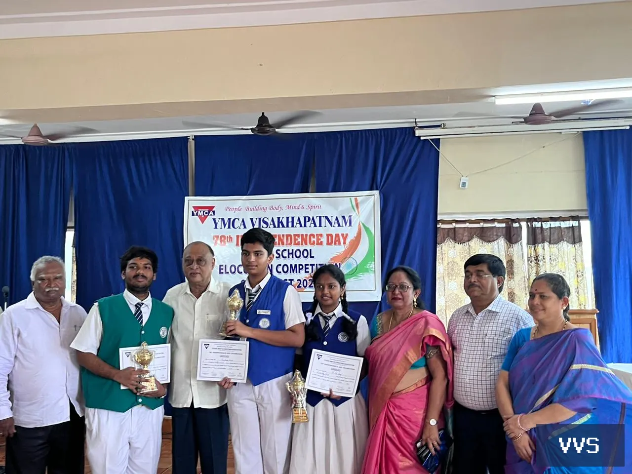 YMCA Competitions. our Vallians won From Senior school category English Elocution
                  1st prize M.SRI S