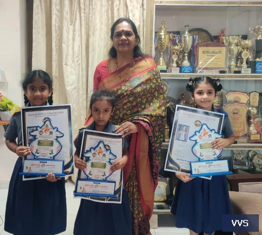 KALAKAR BOOK OF WORLD RECORDS
