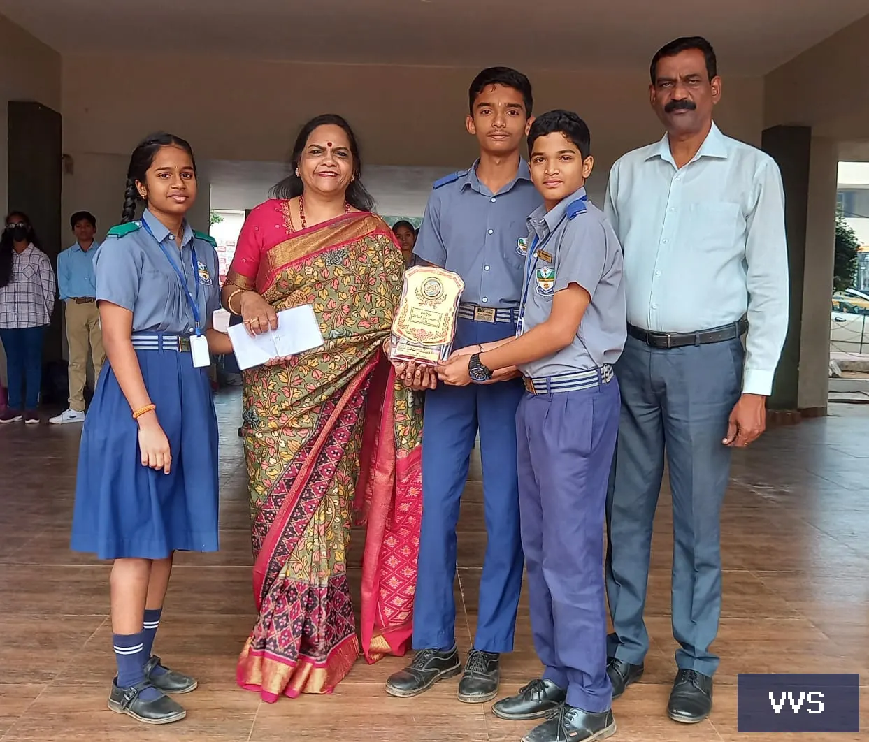 Cheku Mukhi Science quiz Competition Team 1.Third prize winners won cash price of
                  Rs 1500 1.G.Joshit